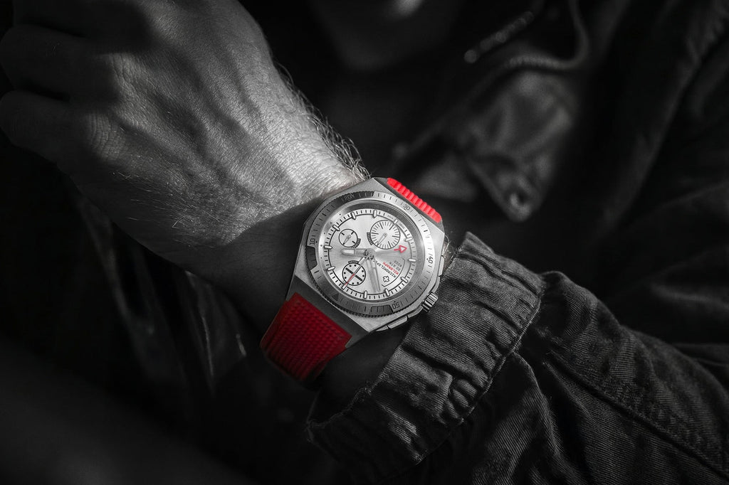 Attention : Le modèle Micromilspec Milgraph T5 révolutionne l'horlogerie avec son éclat rouge !