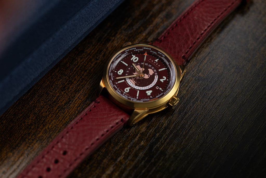 Farer World Timer Thorne Gold : Découvrez son design exceptionnel et ses fonctionnalités horlogères