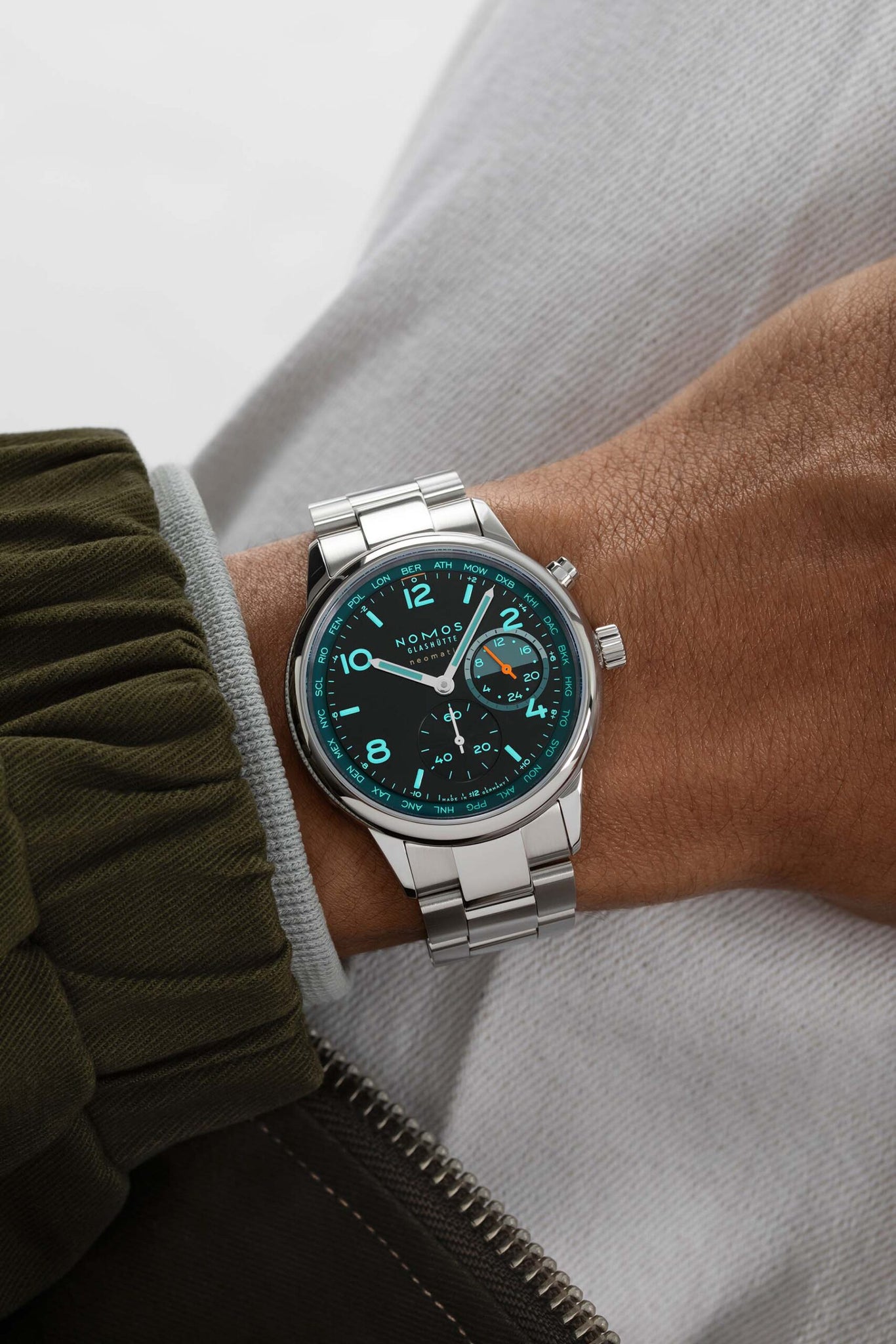 Nomos Club Sport Neomatik Worldtimer : la montre pour globe-trotters qui affole déjà les collectionneurs