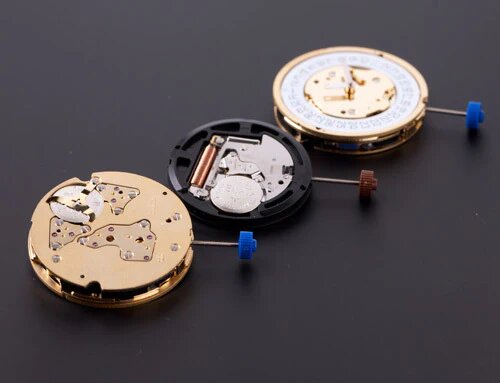 MONTRE QUARTZ, 8 CHOSES A SAVOIR