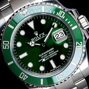 LA ROLEX HULK A ÉTÉ ARRÊTÉE EN 2020 MAIS SON PRIX A TRIPLÉ DEPUIS.