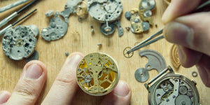 Les mouvements de montres expliqués simplement [Guide pratique 2025]