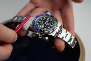 Conseils d’experts pour nettoyer et entretenir sa Rolex Daytona à la maison .