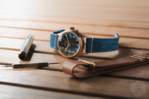 Les pilotes américains de la RAF enfin célébrés : cette montre en bronze fascine les collectionneurs 2025