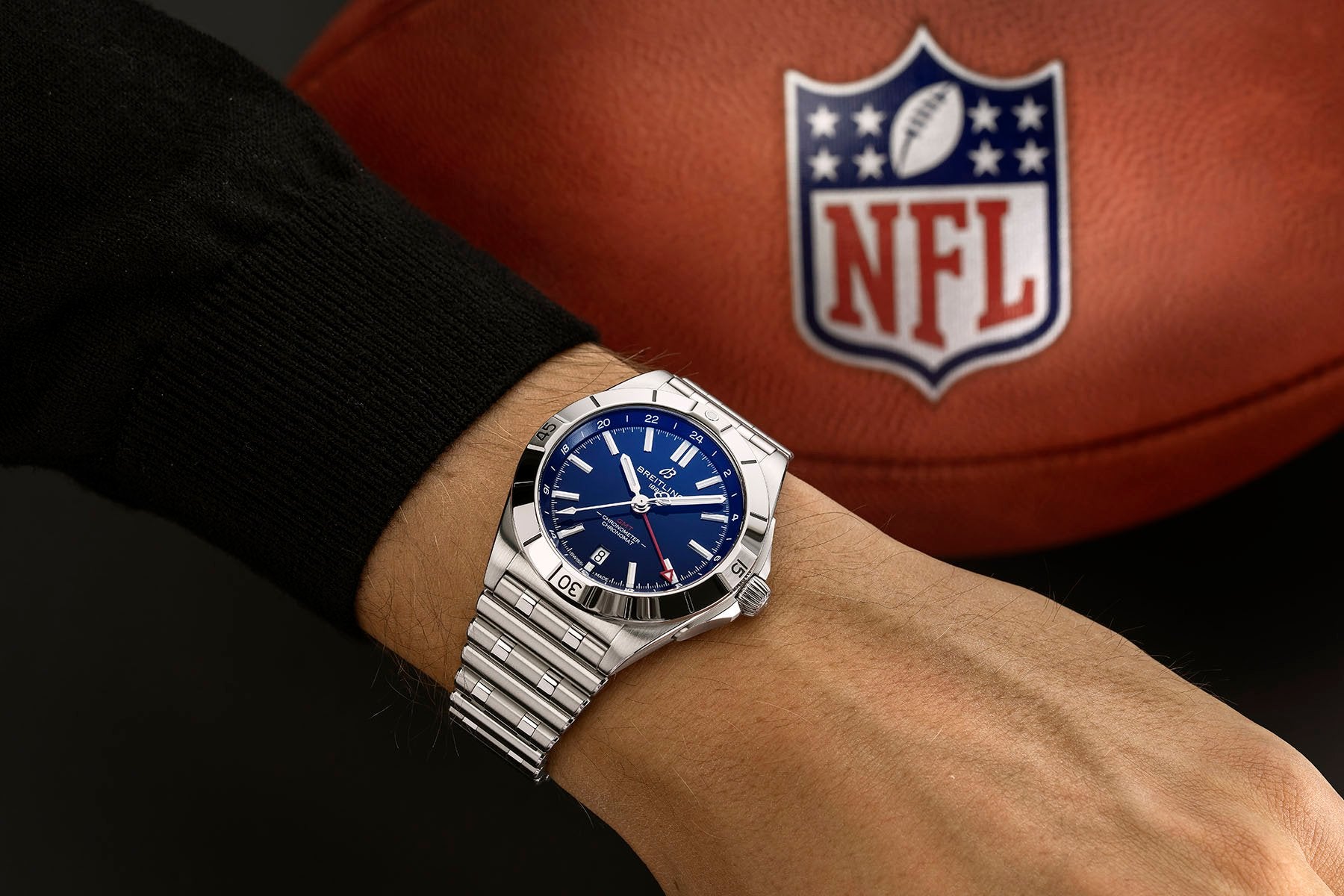 Breitling devient le chronométreur officiel de la NFL avec une collection inédite