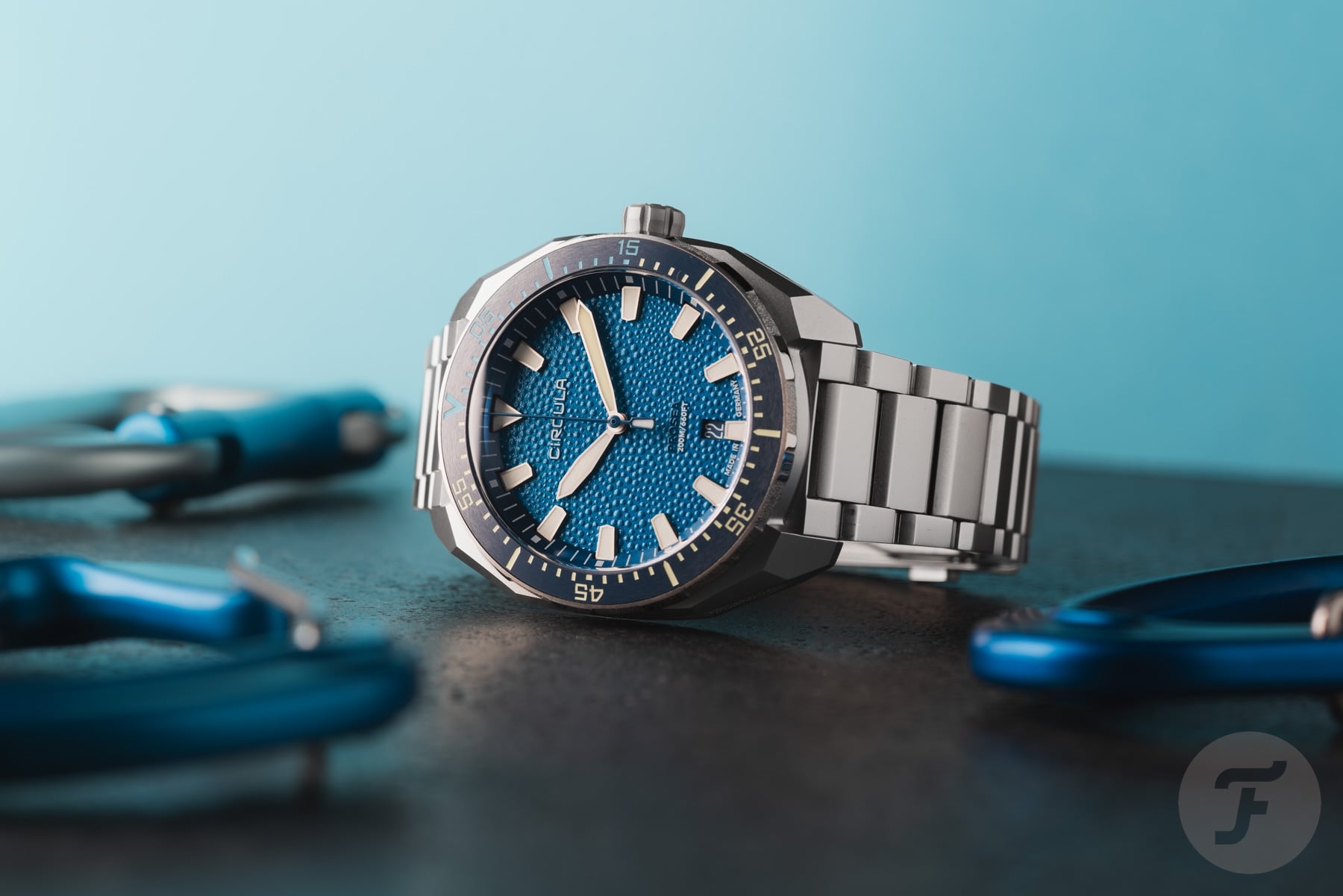 Seulement 1490 € : cette plongeuse automatique allemande rivalise avec les montres suisses à 3000 €