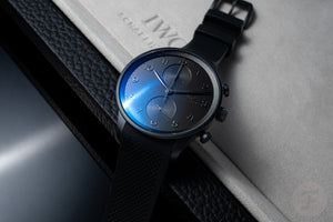 IWC révèle une montre Portugieser Chronograph noire intégrale en Ceratanium : découvrez l'innovation horlogère