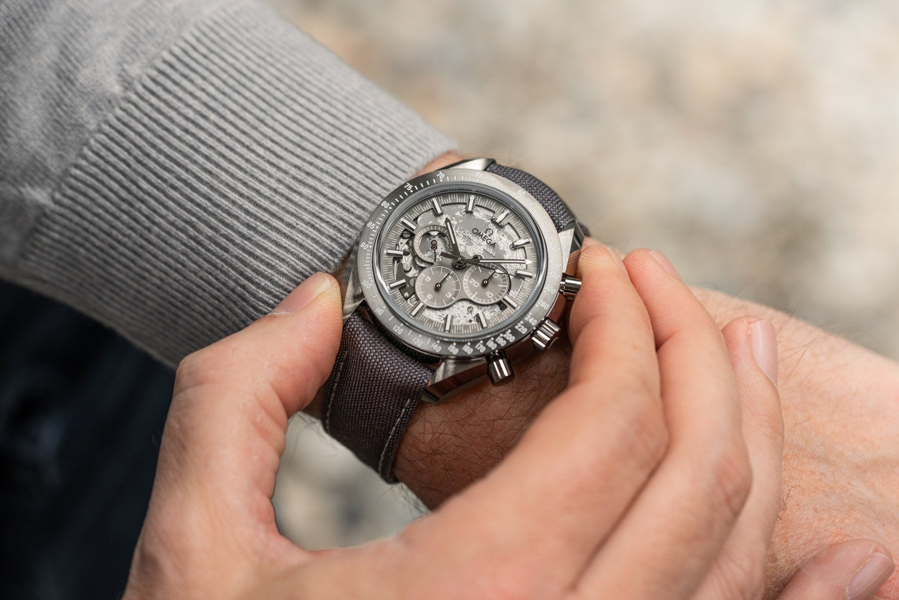 Cette nouvelle Omega Speedmaster cache un détail secret inspiré d'Apollo 8… et il fascine