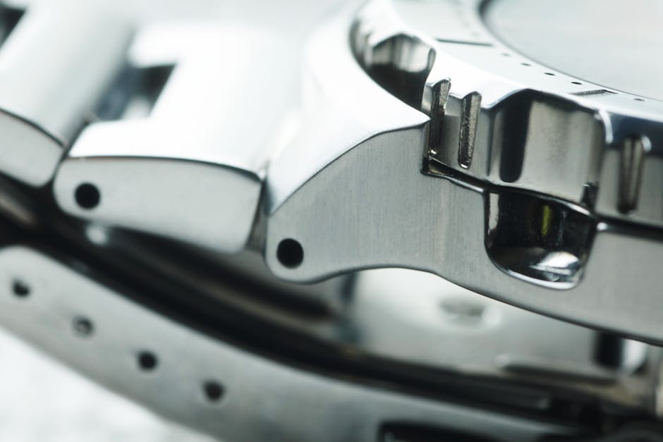 Comment enlever les maillons d’une montre sans outil pro ? La méthode exacte en 5 étapes