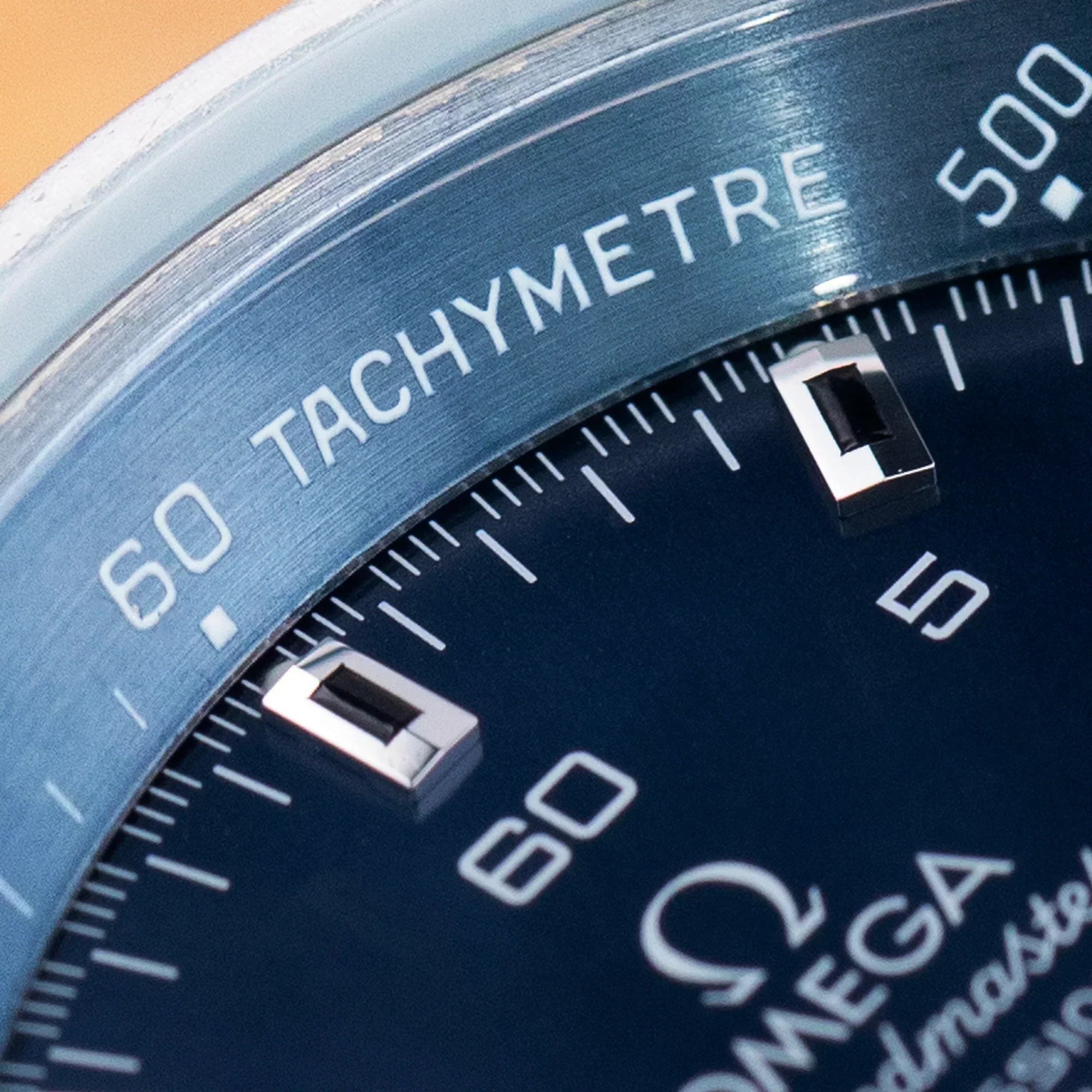 COMPRENDRE ET UTILISER LES TACHYMETRES DE MONTRE : UN GUIDE COMPLET